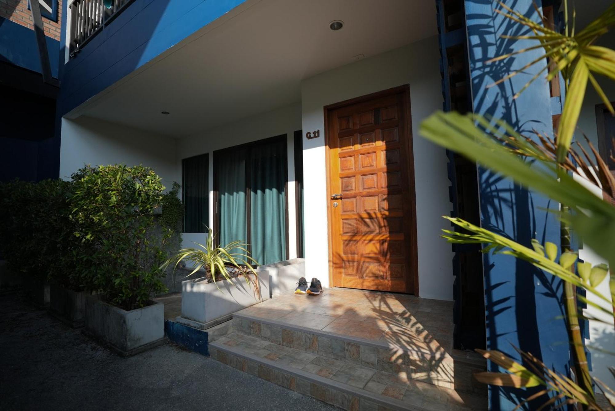 Kraam Silhouette Hotel And Cafe Phuket Chalong Εξωτερικό φωτογραφία