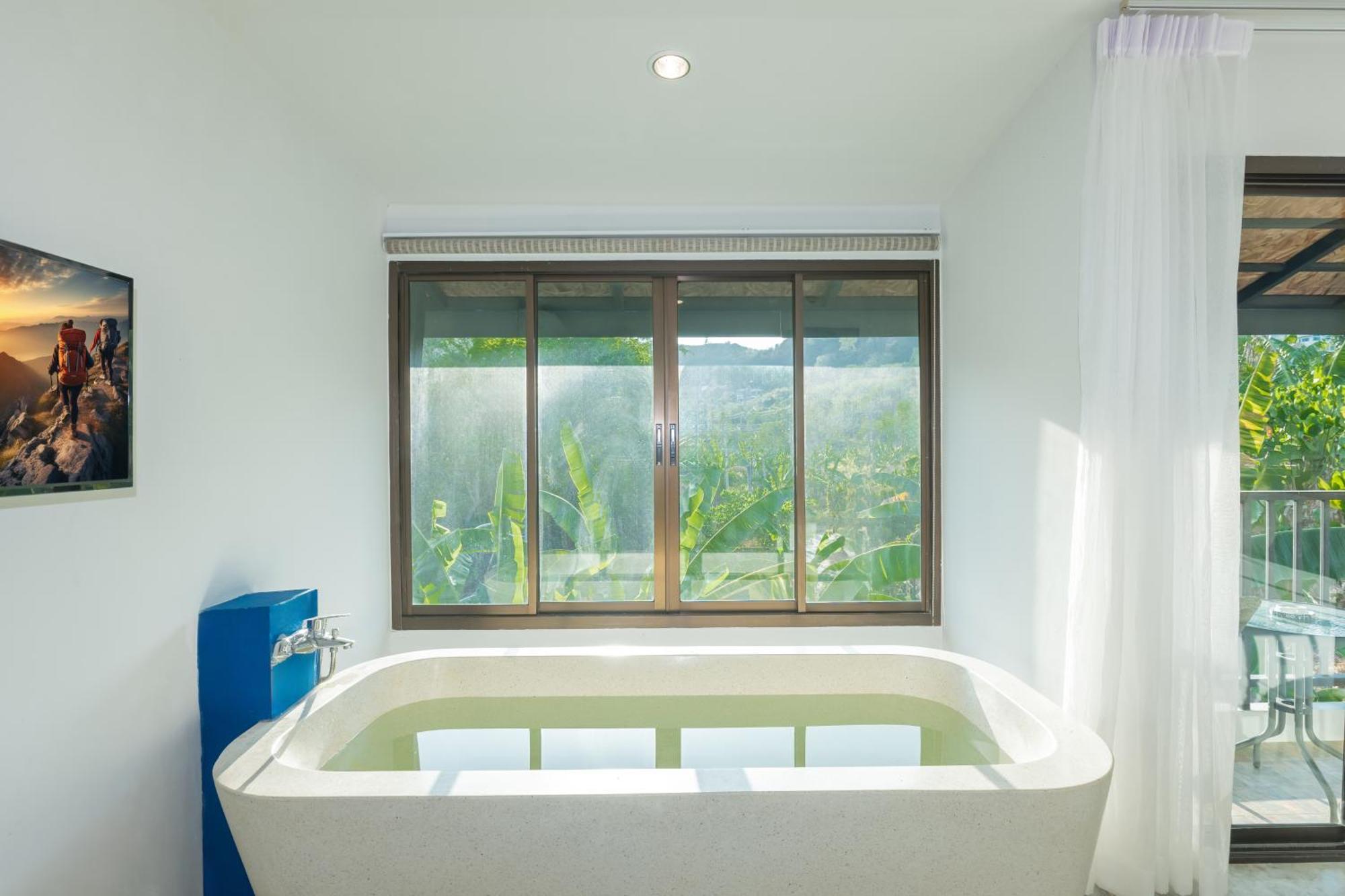 Kraam Silhouette Hotel And Cafe Phuket Chalong Εξωτερικό φωτογραφία