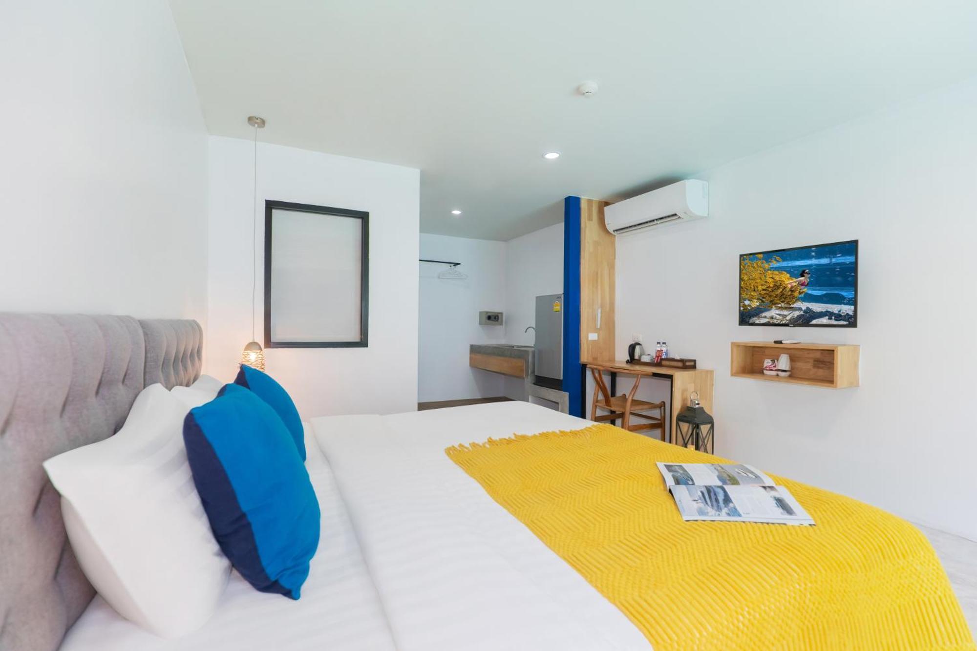 Kraam Silhouette Hotel And Cafe Phuket Chalong Εξωτερικό φωτογραφία