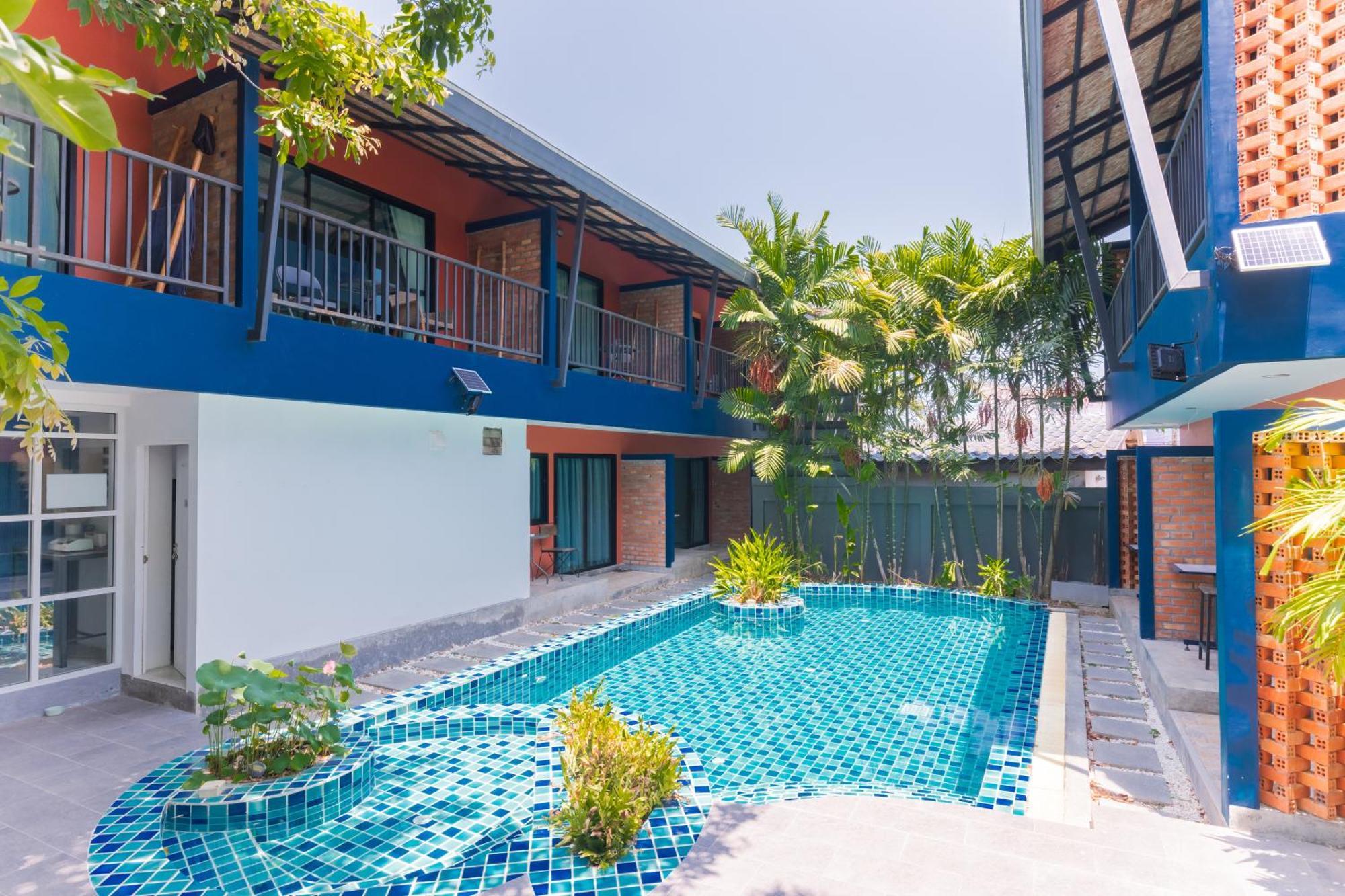Kraam Silhouette Hotel And Cafe Phuket Chalong Εξωτερικό φωτογραφία
