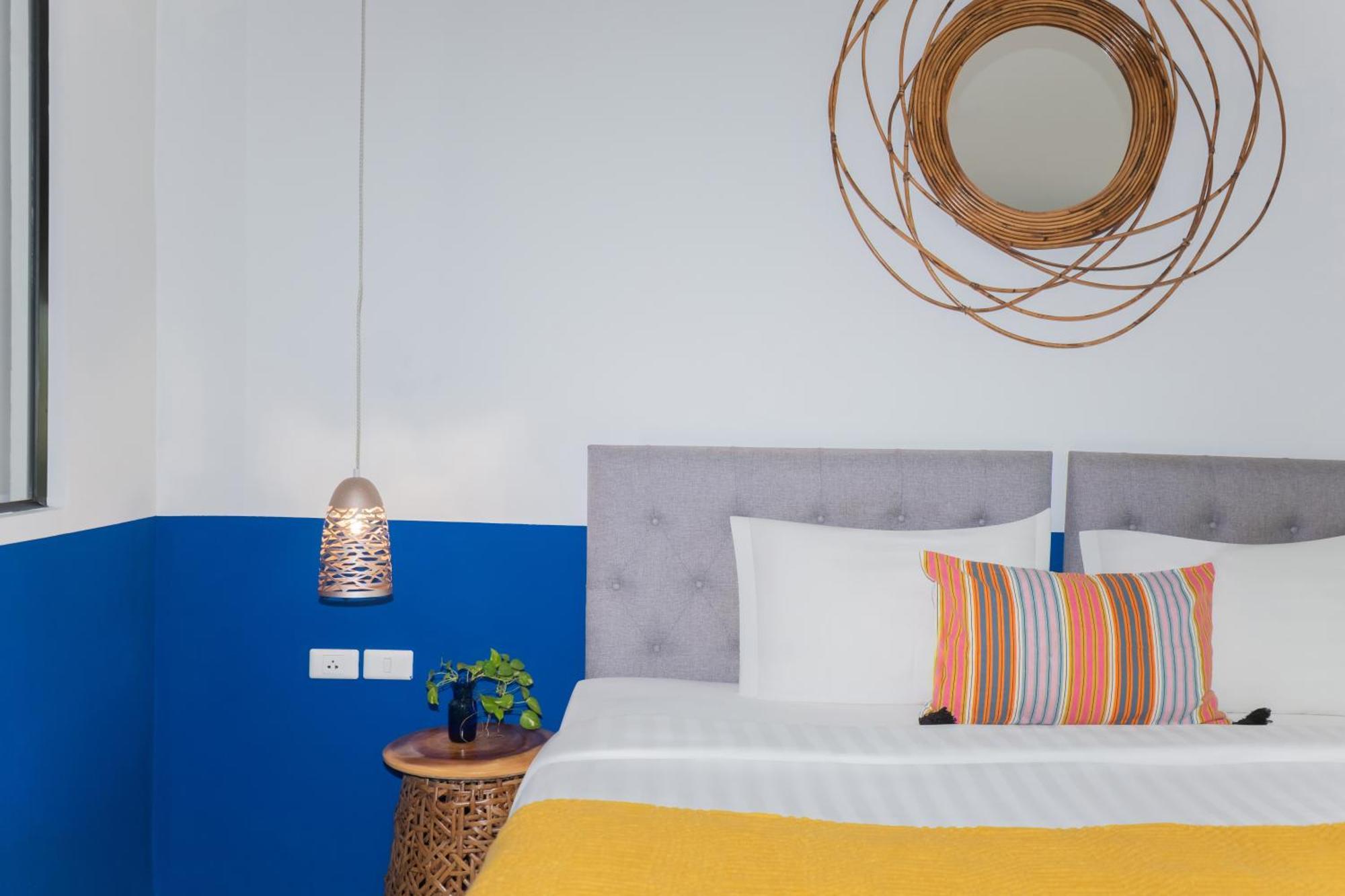Kraam Silhouette Hotel And Cafe Phuket Chalong Εξωτερικό φωτογραφία